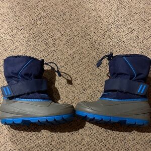 Cat & Jack Navy and Gray Kids Snow Boots
